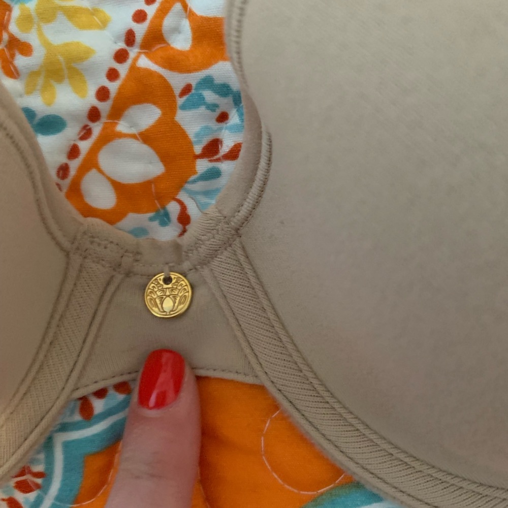 Natori women’s bra size 32B in nude. - Picture 2 of 7